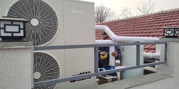 空气能热水器安装位置选择：阳台、厨房、卫生间还是室外